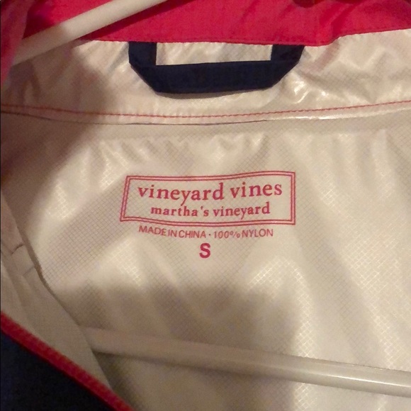 Vineyard Vines Rain jacket pullover - Size Small - Picture 2 of 5